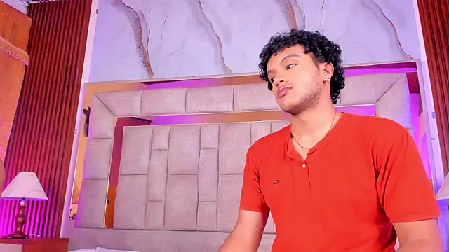 Snapshot of DanteAndKyle chatting on 11-11-25, 11:05 DanteAndKyle online show from 11-11-25, 11:05