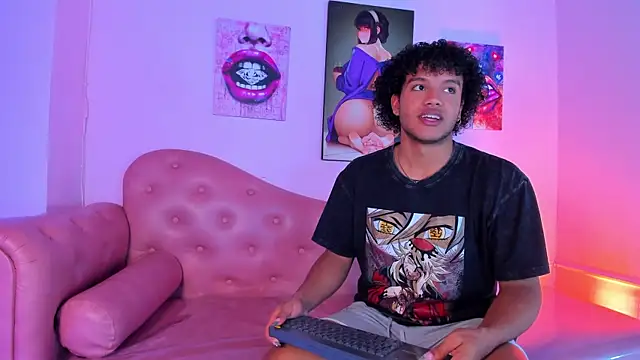 Snapshot of DanteAndKyle chatting on 11-25-25, 10:54 DanteAndKyle online show from 11-25-25, 10:54