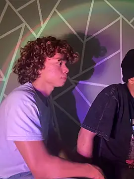 Snapshot of DanteAndKyle chatting on 02-11-26, 10:26 DanteAndKyle online show from 02-11-26, 10:26