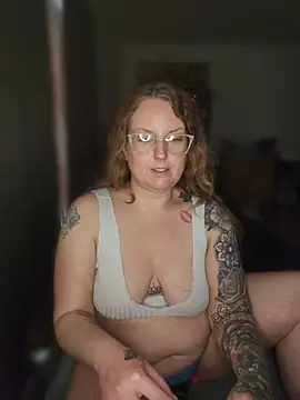 TattedMamaXOXO online show from 04-01-26, 04:37