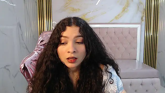 Snapshot of shalon_diaz_s chatting on 01-18-25, 01:08 shalon diaz s online show from 01-18-25, 01:08