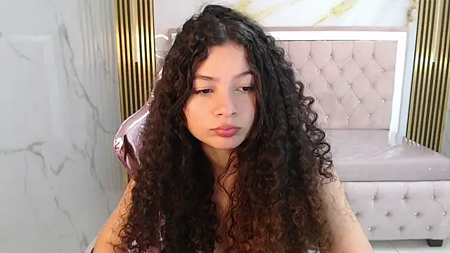 Snapshot of shalon_diaz_s chatting on 01-22-25, 04:23 shalon diaz s online show from 01-22-25, 04:23