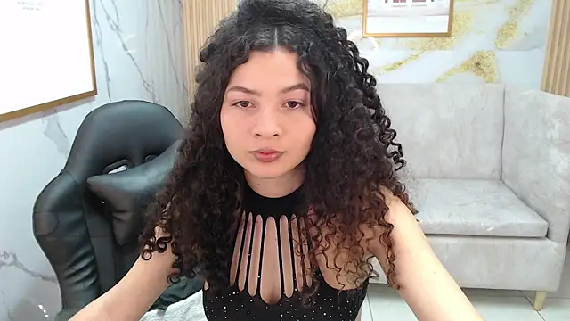 Snapshot of shalon_diaz_s chatting on 01-25-25, 08:00 shalon diaz s online show from 01-25-25, 08:00