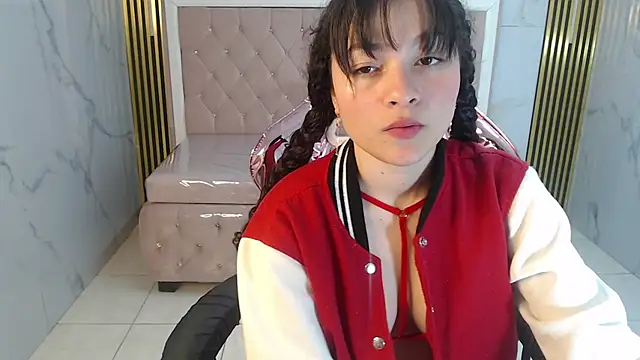 Snapshot of shalon_diaz_s chatting on 02-17-25, 04:15 shalon diaz s online show from 02-17-25, 04:15