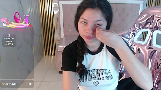 Snapshot of shalon_diaz_s chatting on 03-01-25, 04:11 shalon diaz s online show from 03-01-25, 04:11