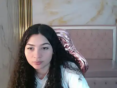 Snapshot of shalon_diaz_s chatting on 03-05-25, 01:06 shalon diaz s online show from 03-05-25, 01:06