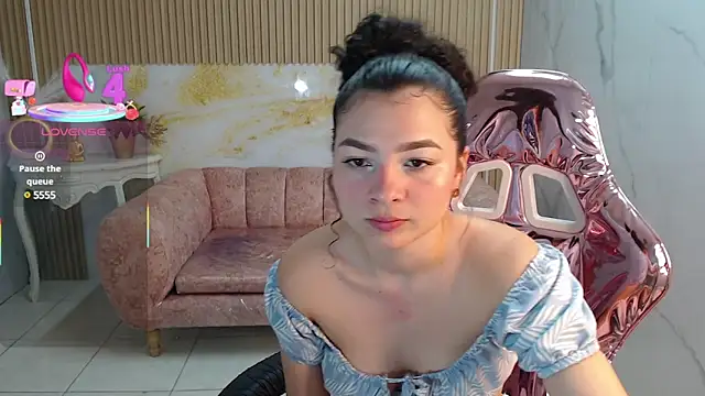 Snapshot of shalon_diaz_s chatting on 03-13-25, 11:16 shalon diaz s online show from 03-13-25, 11:16