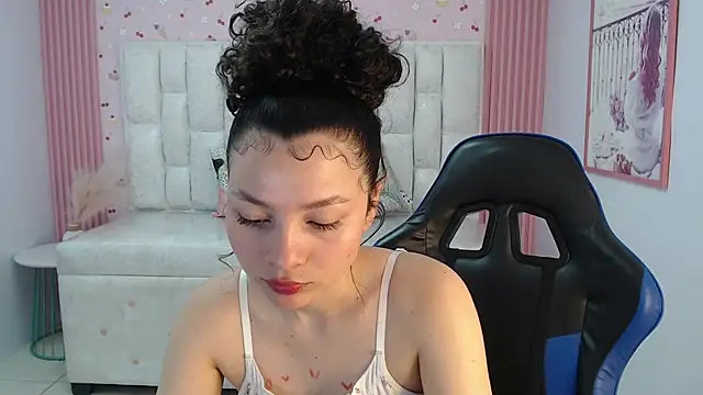 Snapshot of shalon_diaz_s chatting on 09-13-25, 01:16 shalon diaz s online show from 09-13-25, 01:16