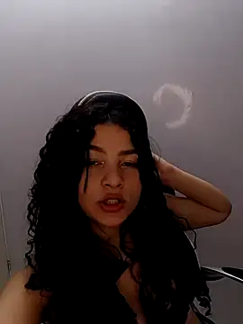 Snapshot of shalon_diaz_s chatting on 09-27-25, 04:12 shalon diaz s online show from 09-27-25, 04:12