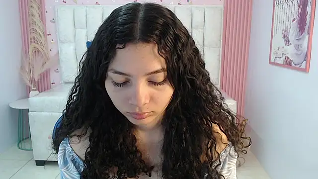 Snapshot of shalon_diaz_s chatting on 09-28-25, 01:05 shalon diaz s online show from 09-28-25, 01:05