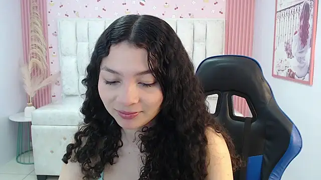 Snapshot of shalon_diaz_s chatting on 10-02-25, 01:07 shalon diaz s online show from 10-02-25, 01:07