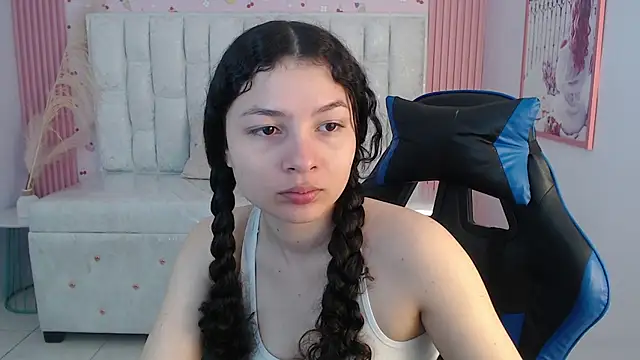 Snapshot of shalon_diaz_s chatting on 10-14-25, 01:23 shalon diaz s online show from 10-14-25, 01:23