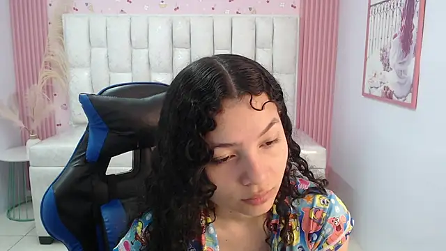 Snapshot of shalon_diaz_s chatting on 10-28-25, 01:14 shalon diaz s online show from 10-28-25, 01:14