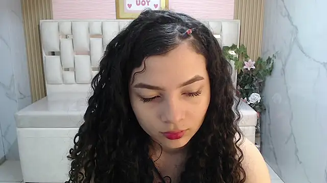 Snapshot of shalon_diaz_s chatting on 11-19-25, 01:11 shalon diaz s online show from 11-19-25, 01:11