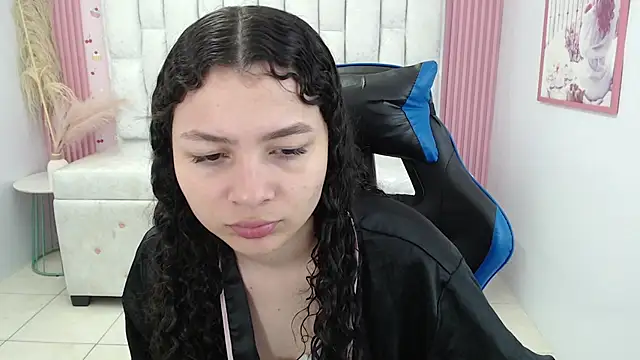 Snapshot of shalon_diaz_s chatting on 11-29-25, 01:03 shalon diaz s online show from 11-29-25, 01:03