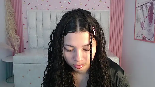 Snapshot of shalon_diaz_s chatting on 12-03-25, 01:09 shalon diaz s online show from 12-03-25, 01:09