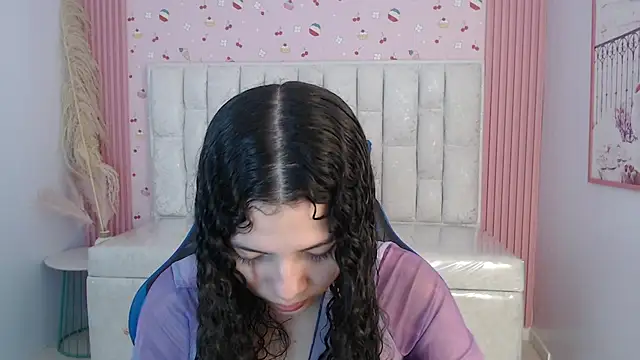 Snapshot of shalon_diaz_s chatting on 12-04-25, 01:09 shalon diaz s online show from 12-04-25, 01:09