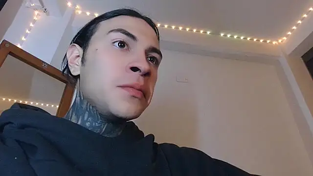 Snapshot of jord4nn__ chatting on 01-22-25, 04:13 jord4nn online show from 01-22-25, 04:13