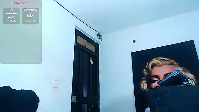 licy blonde hot online show from 11-22-25, 05:17