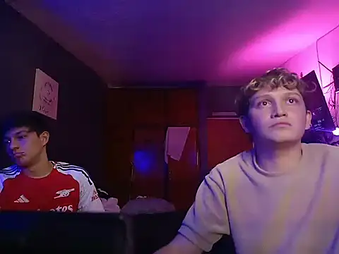 Snapshot of nanohotyalehorny chatting on 01-17-25, 09:28 nanohotyalehorny online show from 01-17-25, 09:28