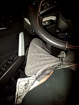 Nzino1983 online show from 04-25-26, 10:40