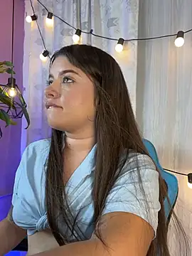 Lia little18 online show from 05-21-26, 08:05