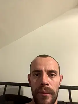 Snapshot of wyattstone chatting on 12-18-25, 07:42 wyattstone online show from 12-18-25, 07:42