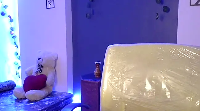 Shanaya1 online show from 02-17-25, 04:04