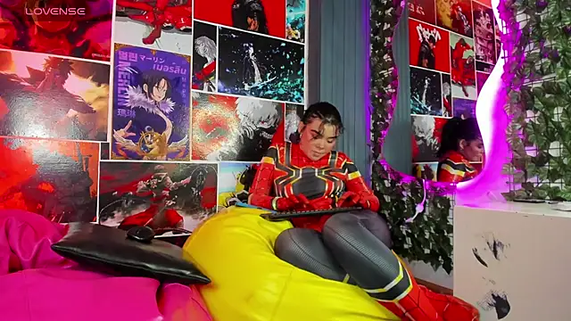 Snapshot of Zoe_Cheshire chatting on 02-03-25, 12:04 Zoe Cheshire online show from 02-03-25, 12:04