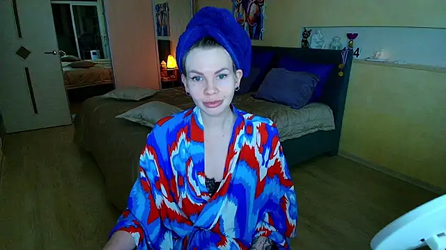Snapshot of ReginaSparkle chatting on 03-06-25, 01:05 ReginaSparkle online show from 03-06-25, 01:05