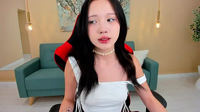 Snapshot of AnneCurtis chatting on 03-07-25, 12:34 AnneCurtis online show from 03-07-25, 12:34