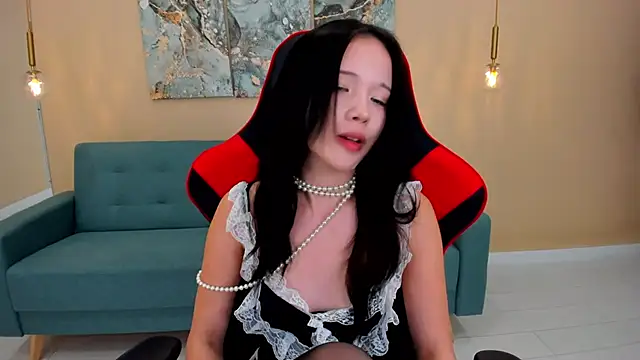 Snapshot of AnneCurtis chatting on 03-09-25, 03:49 AnneCurtis online show from 03-09-25, 03:49