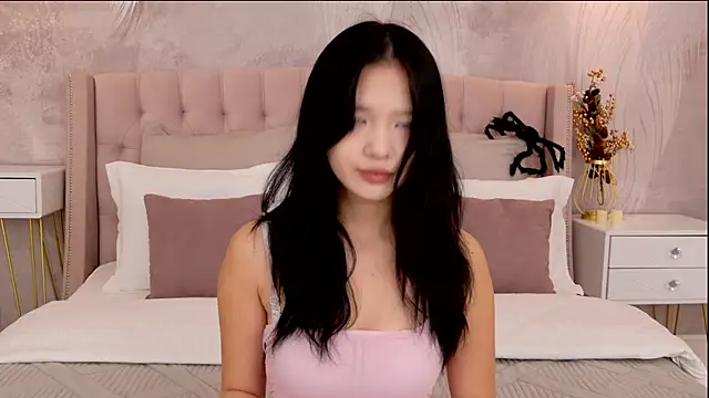 Snapshot of AnneCurtis chatting on 10-25-25, 03:03 AnneCurtis online show from 10-25-25, 03:03