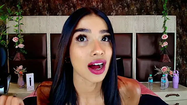 Bella Smiith  online show from 09-24-25, 07:39