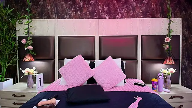 Bella Smiith  online show from 11-20-25, 04:18