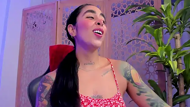 sophierooy22 online show from 12-26-24, 10:09