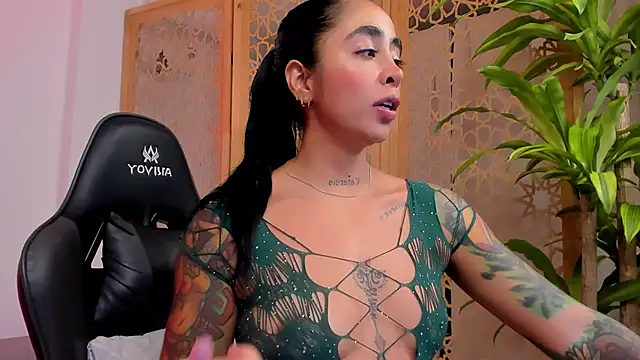 sophierooy22 online show from 01-22-25, 01:53