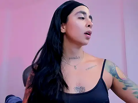 sophierooy22 online show from 11-26-25, 11:50