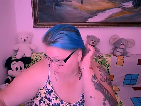 Snapshot of mayamayx chatting on 10-04-25, 07:34 mayamayx online show from 10-04-25, 07:34