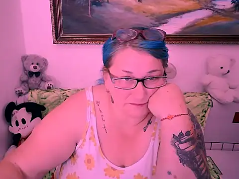 Snapshot of mayamayx chatting on 10-05-25, 07:12 mayamayx online show from 10-05-25, 07:12