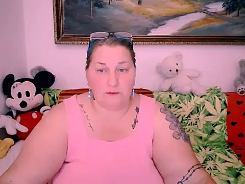 Snapshot of mayamayx chatting on 10-14-25, 07:14 mayamayx online show from 10-14-25, 07:14