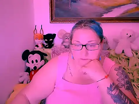 Snapshot of mayamayx chatting on 10-22-25, 07:35 mayamayx online show from 10-22-25, 07:35