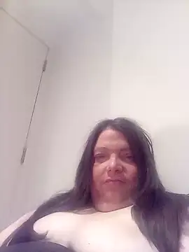 Snapshot of HotHornyEmmaX chatting on 02-06-25, 06:18 HotHornyEmmaX online show from 02-06-25, 06:18