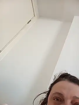 Snapshot of HotHornyEmmaX chatting on 03-19-26, 09:57 HotHornyEmmaX online show from 03-19-26, 09:57