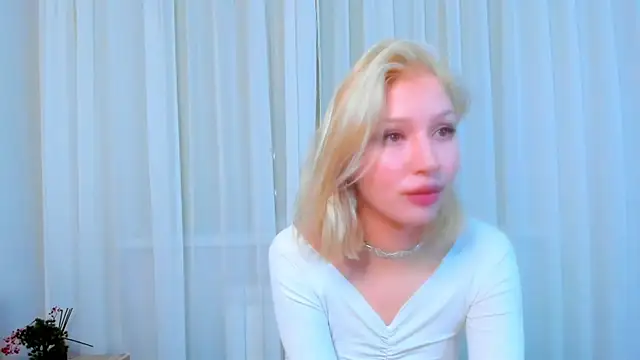 Snapshot of SallyCha chatting on 01-19-25, 08:19 SallyCha online show from 01-19-25, 08:19