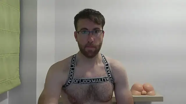 Snapshot of machohiberiko chatting on 02-01-26, 05:55 machohiberiko online show from 02-01-26, 05:55