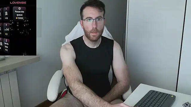 Snapshot of machohiberiko chatting on 02-09-26, 04:44 machohiberiko online show from 02-09-26, 04:44