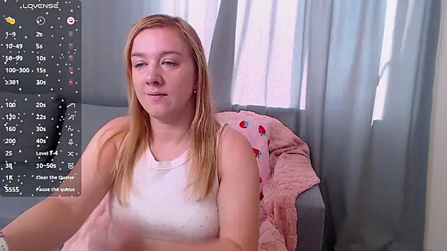 Snapshot of MarthaSimons chatting on 07-30-26, 04:11 MarthaSimons online show from 07-30-26, 04:11