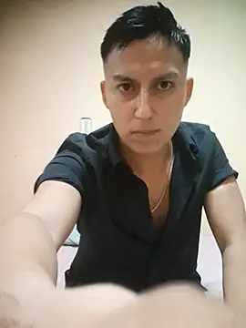 Snapshot of LuisMex1998 chatting on 07-20-26, 12:58 LuisMex1998 online show from 07-20-26, 12:58