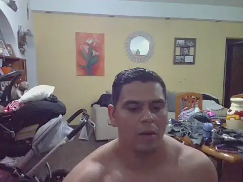 Snapshot of leandroc04 chatting on 10-22-25, 10:09 leandroc04 online show from 10-22-25, 10:09